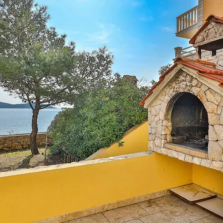 Hébergement de vacances Lovely In With House Sea View